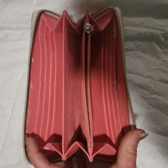 Coach - Picture 4 of 10